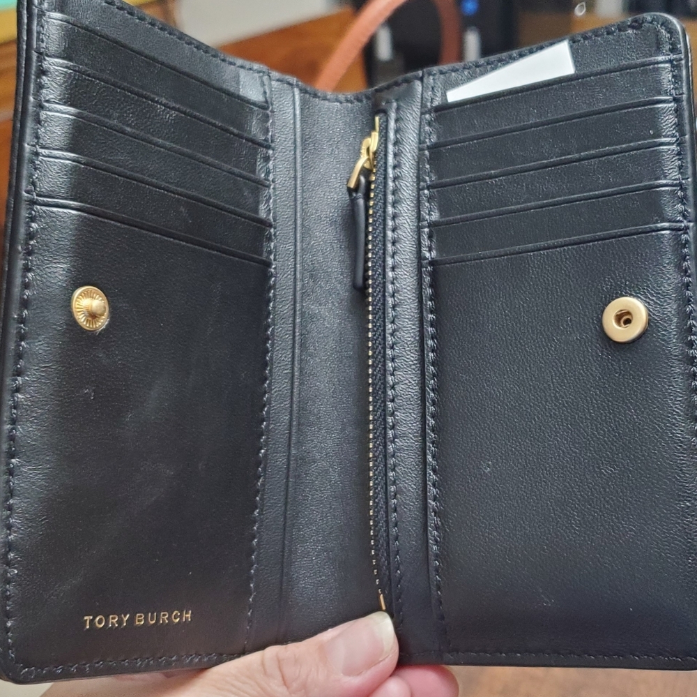 Tori Burch medium size wallet - Picture 9 of 12